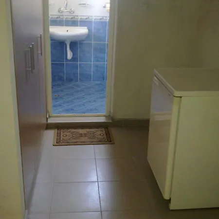 Guest house Angelina 2*