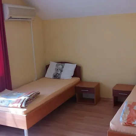 Guest house Angelina 2*